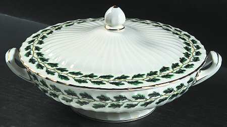 Royal Oak Round Covered Vegetable