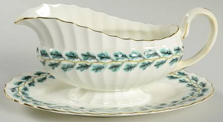Royal Oak Gravy Boat with Attached Underplate
