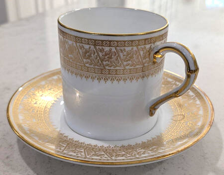 Z2464 Flat Demitasse Cup & Saucer Set