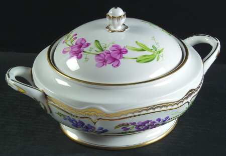 Sandringham Round Covered Vegetable