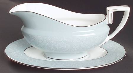 Serenade Gravy Boat & Underplate