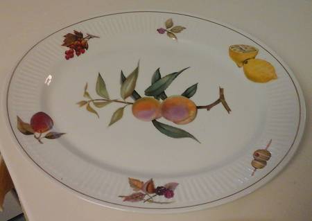 Shelton Orchard (Gold Verge) 13" Oval Serving Platter