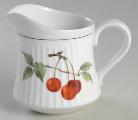 Shelton Orchard (Green Verge) Creamer