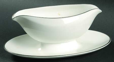 Snow (Z2699-2, Platinum Trim) Gravy Boat with Attached Underplate