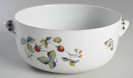 Strawberry Fair (Oven To Table, Bluetrim) 2.5 Qt Round Covered Casserole No Lid