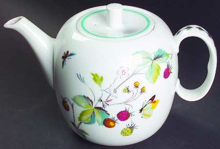 Strawberry Fair (Oven To Table, Bluetrim) Teapot & Lid