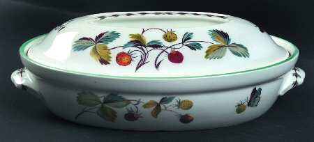 Strawberry Fair (Oven To Table, Bluetrim) 1 Quart Oval Covered Casserole