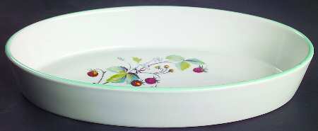 Strawberry Fair (Oven To Table, Bluetrim) 10" Oval Baker
