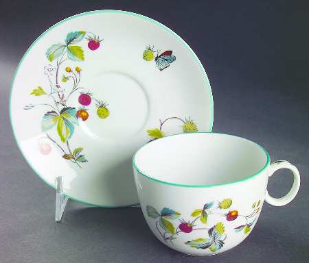 Strawberry Fair (Oven To Table, Bluetrim) Oversized Cup & Saucer Set