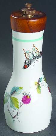 Strawberry Fair (Oven To Table, Bluetrim) Pepper Mill