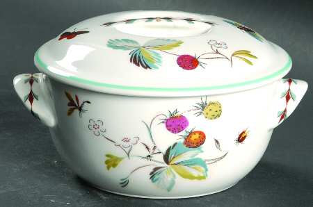 Strawberry Fair (Oven To Table, Bluetrim) Individual Casserole & Lid