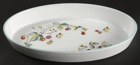 Strawberry Fair (Oven To Table, Bluetrim) 14" Oval Baker