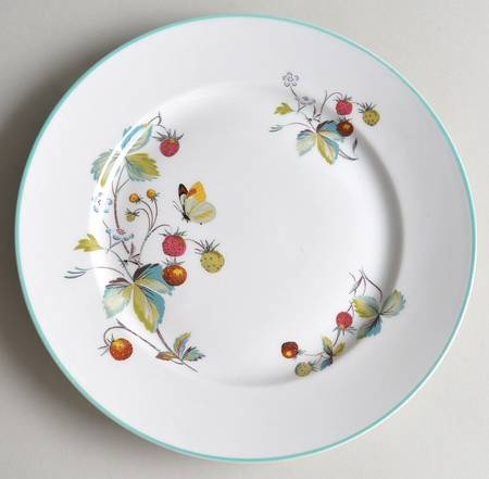 Strawberry Fair (Oven To Table, Bluetrim) Luncheon Plate