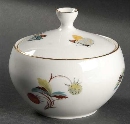 Strawberry Fair (Bone, Coupe, Smooth, Gold) Sugar Bowl & Lid