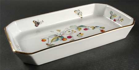 Strawberry Fair (Bone, Coupe, Smooth, Gold) 14" Rectangular Baker