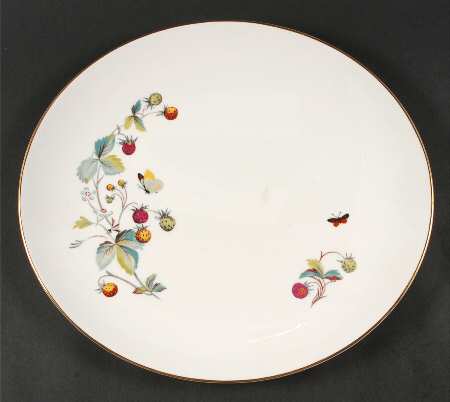 Strawberry Fair (Bone, Coupe, Smooth, Gold) 14" Oval Serving Platter