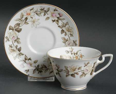 Torquay Footed Cup & Saucer Set