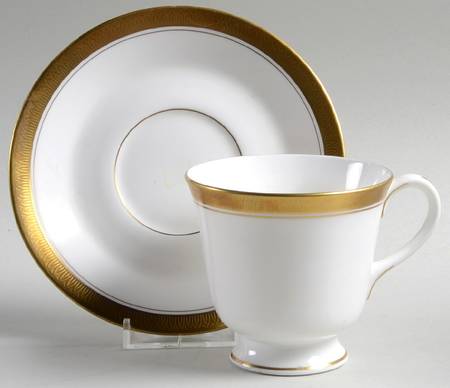 Townsend Footed Cup & Saucer Set