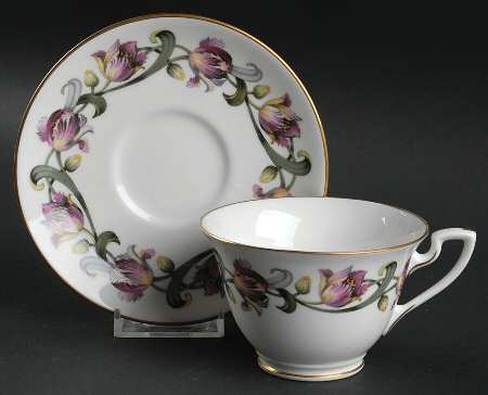 Tulip Footed Cup & Saucer Set