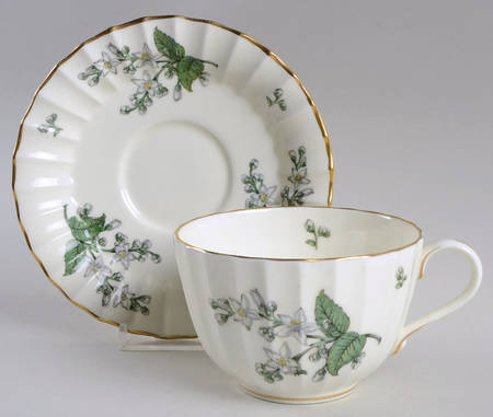 Valencia Oversized Cup & Saucer Set