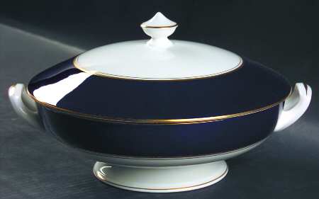 Ventura Cobalt Blue Round Covered Vegetable