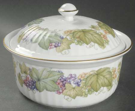 Vine Harvest 1.5 Qt Round Oven To Table Covered Casserole