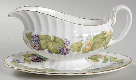 Vine Harvest Gravy Boat & Underplate
