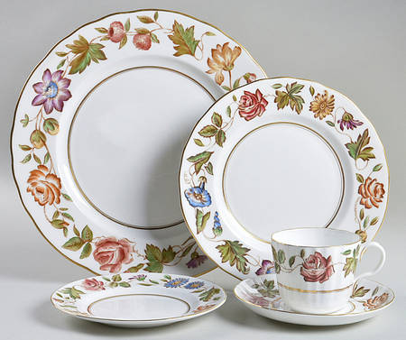Virginia 40 Piece Estate Set