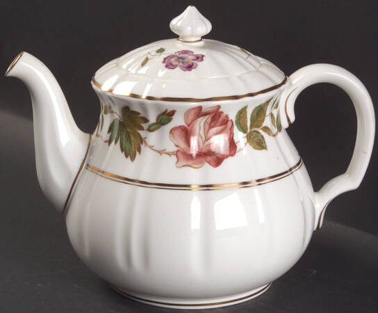 Virginia Teapot & Lid