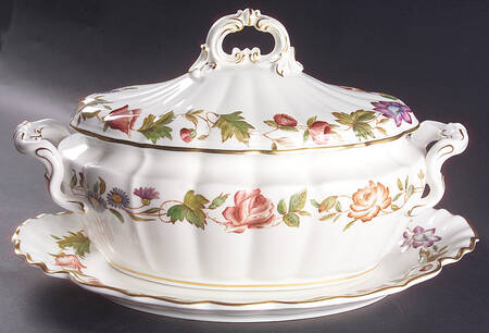 Virginia Oval Tureen & Lid with Underplate