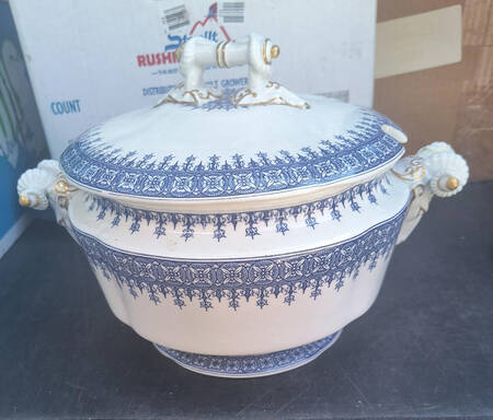 W2088 (No Trim) Tureen &  Lid