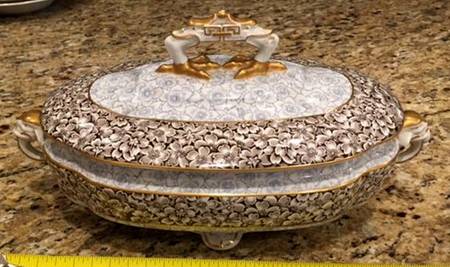 W413 Oval Covered Vegetable