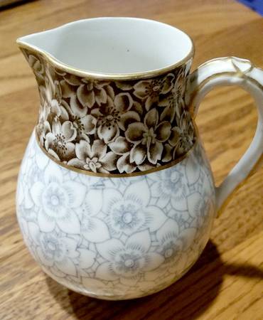 W413 Creamer