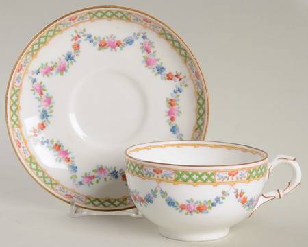 W9200 Footed Cup & Saucer Set