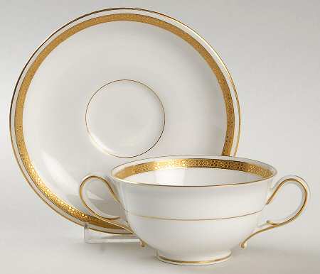 W9215 Footed Bouillon Cup & Saucer