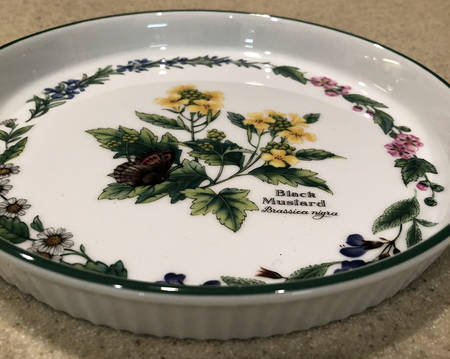 Worcester Herbs (Green Trim) 7" Round Flan