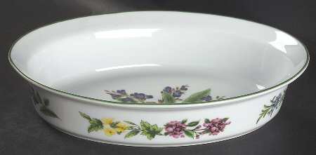Worcester Herbs (Green Trim) 9" Oval Pie Baker