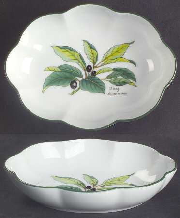 Worcester Herbs (Green Trim) 6" Oval Scalloped Dish