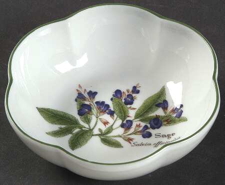 Worcester Herbs (Green Trim) Round Dish/Scalloped-Small