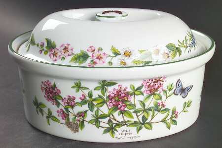 Worcester Herbs (Green Trim) 2 Quart Oval Covered Casserole