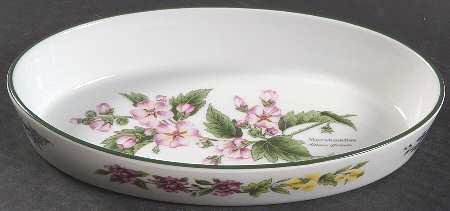 Worcester Herbs (Green Trim) 10" Oval Baker