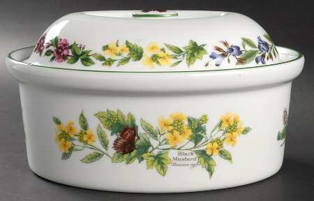 Worcester Herbs (Green Trim) 2 Quart Oval Covered Casserole