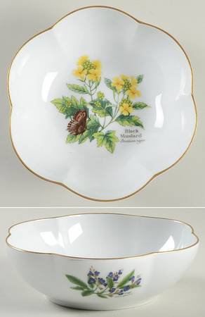 Worcester Herbs (Gold Trim) Medium Round Scalloped Dish