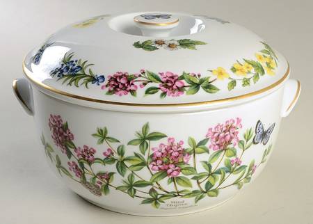 Worcester Herbs (Gold Trim) 2.5 Qt Round Covered Casserole