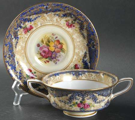 Z281 Footed Cream Soup Bowl & Saucer Set