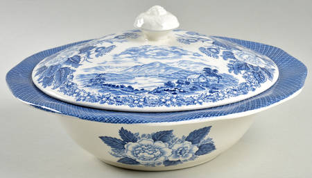 Lochs of Scotland Blue Round Covered Vegetable