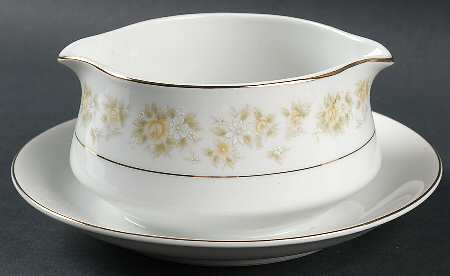 Caroline Gravy Boat with Attached Underplate