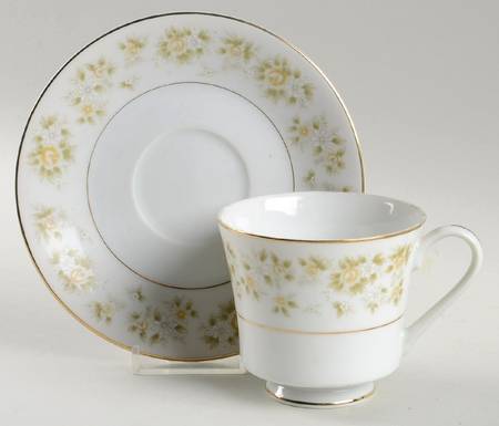 Caroline Footed Cup & Saucer Set