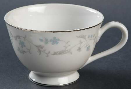 Fairlawn Footed Cup