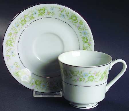Pauline Footed Cup & Saucer Set